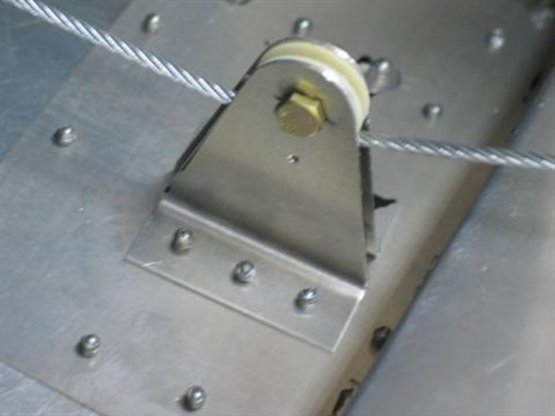 143_Rudder_Cable_Pulley_2.jpg