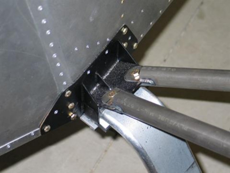 192_RWing_Struts_1.jpg